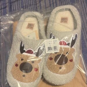 Muk Luks Kids Reindeer Slippers - Cream and Brown